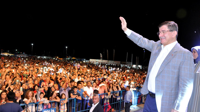 Eski Başbakan Davutoğlu: