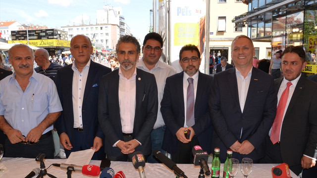 FETÖ'nün darbe girişimine dünyadan tepkiler