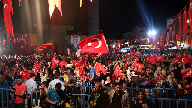 FETÖ'nün darbe girişimine tepkiler