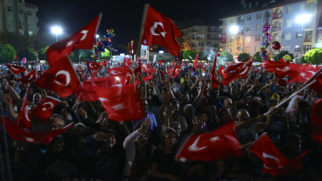 FETÖ'nün darbe girişimine tepkiler