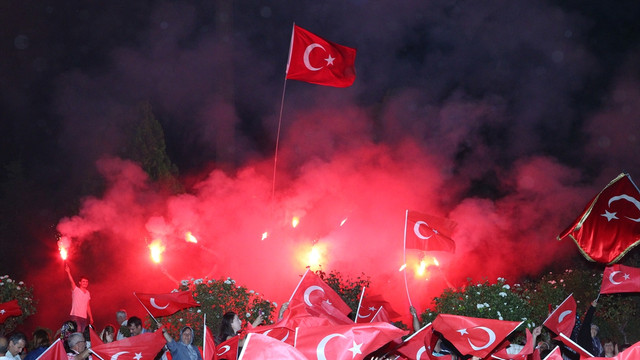 FETÖ'nün darbe girişimine tepkiler