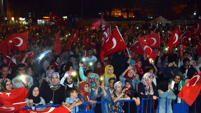 FETÖ'nün darbe girişimine tepkiler