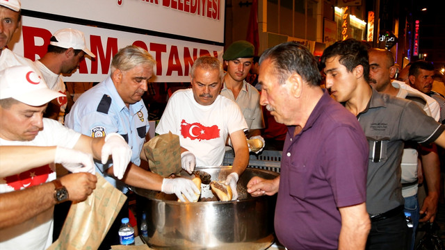 FETÖ'nün darbe girişimine tepkiler
