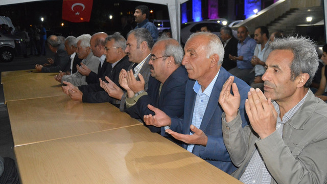 FETÖ'nün darbe girişimine tepkiler