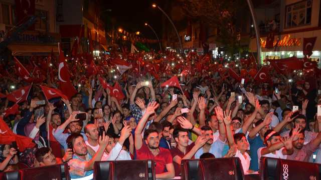 FETÖ'nün darbe girişimine tepkiler