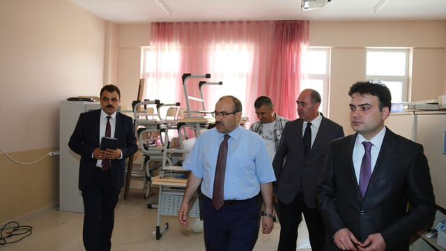 FETÖ'ye ait okulların kapatılması