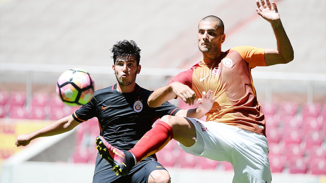 Galatasaray'dan farklı prova