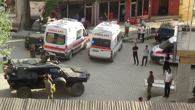 Hakkari'de terör saldırısı: 2 şehit, 6 yaralı