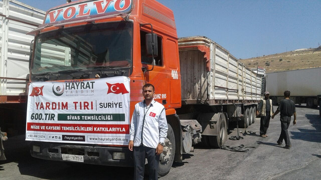 Halep'e gıda ve un yardımı