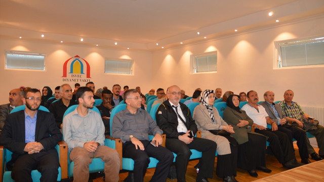 İsveç'te hacı adayları için eğitim semineri