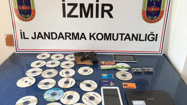 İzmir'de FETÖ/PDY operasyonu