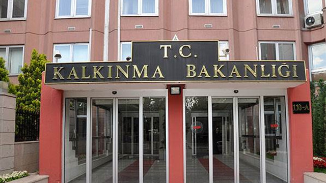 Kalkınma Bakanlığında 17 kişi daha açığa alındı!