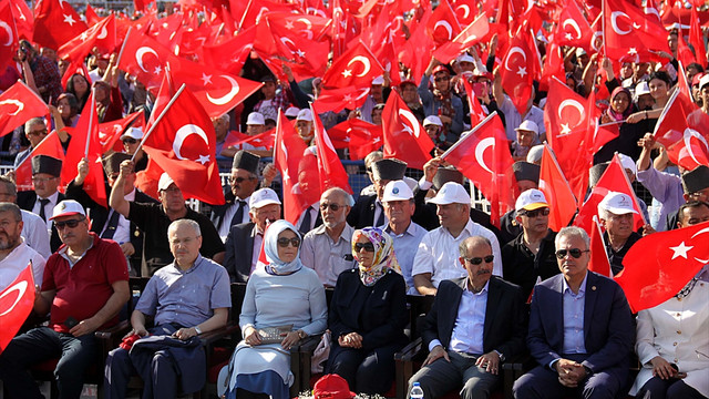 Karabük'te Demokrasi ve Şehitler Mitingi