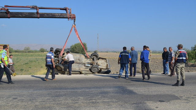 Kayıp şahıs şarampole devrilen otomobilde ölü bulundu