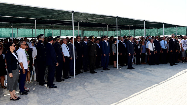 Kıbrıs şehitlerine 42 yıl sonra cenaze töreni