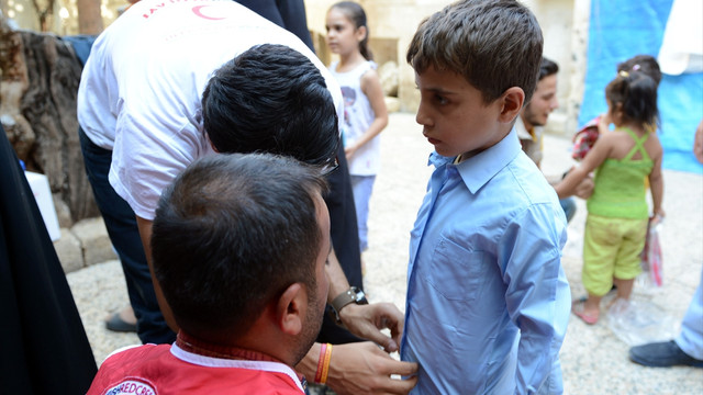 Kızılaydan Suriyeli yetimlere yardım