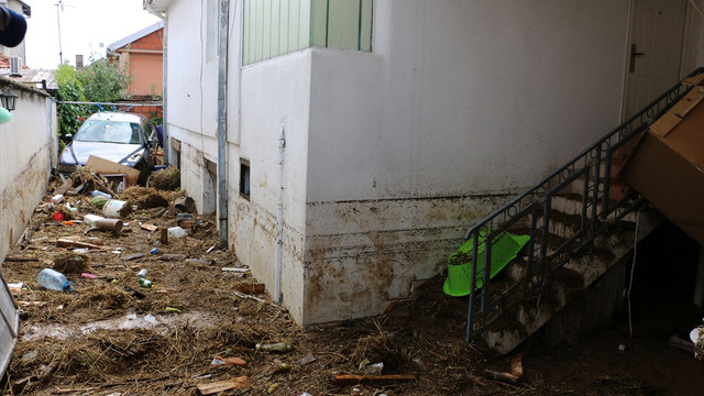 Makedonyada sel: 15 ölü