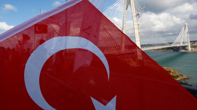 Boğazın üçüncü gerdanlığı Yavuz Sultan Selim Köprüsü açıldı! Geçişler 31 Ağustosa kadar ücretsiz!