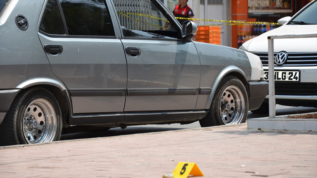 Mersin'de silahlı ve bıçaklı kavga: 3 ölü