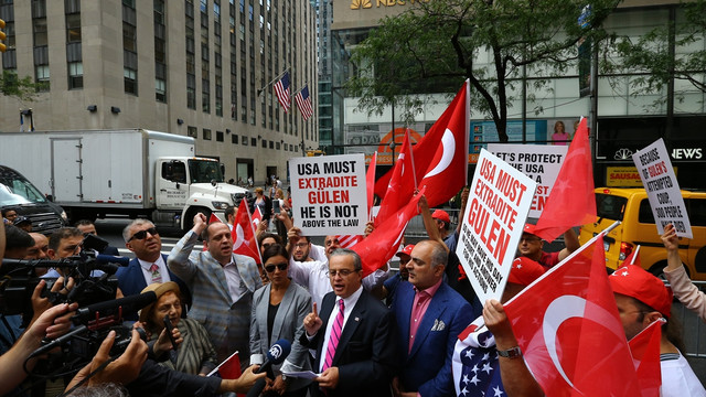 NBC New York'ta protesto edildi