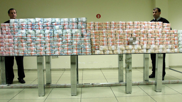 FETÖ’nün avukatının hesabından 800 milyon lira çıktı!