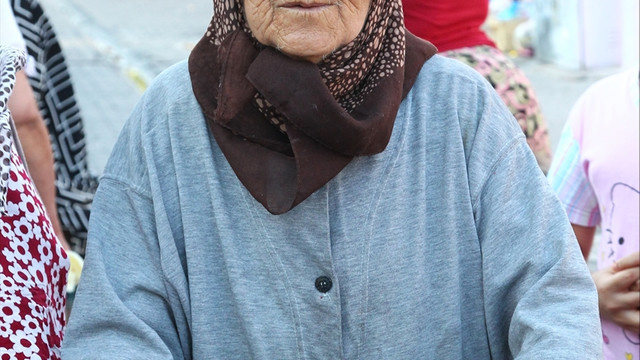 Romanlar askeri birlikleri patates çuvallarıyla durdurdu