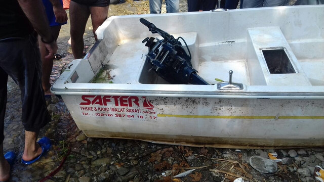 Sakarya'da alabora olan sandaldaki kişinin kaybolması