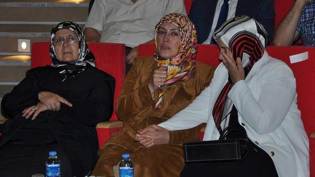 Şehit Özsoy'un ismi konferans salonuna verildi