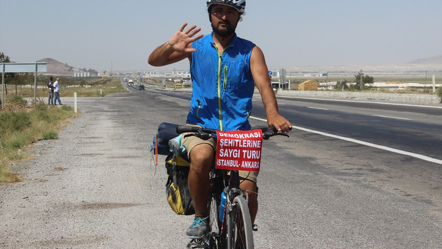 Şehitler için 950 kilometre pedal çevirdi