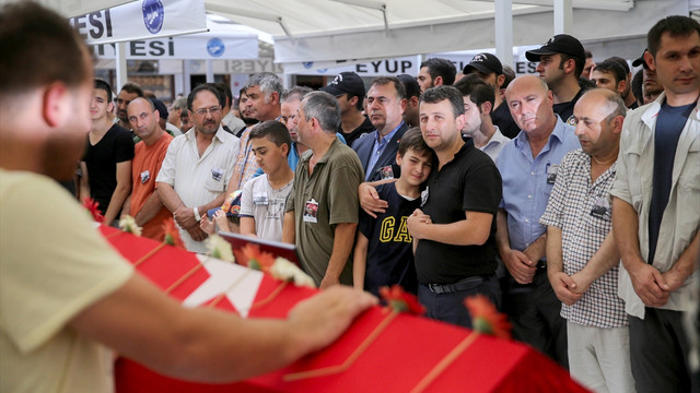 Şehitlerimizi uğurluyoruz