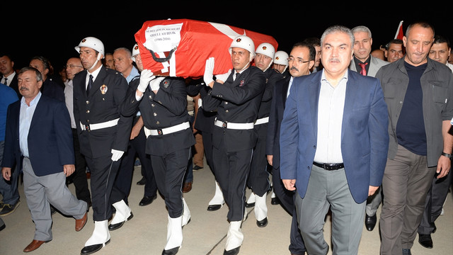 Şehitlerimizi uğurluyoruz