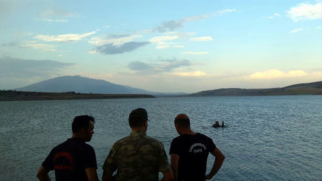 Serinlemek için girdiği baraj göletinde boğuldu
