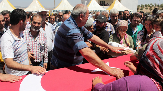 Siirt'te askeri zırhlı aracın devrilmesi