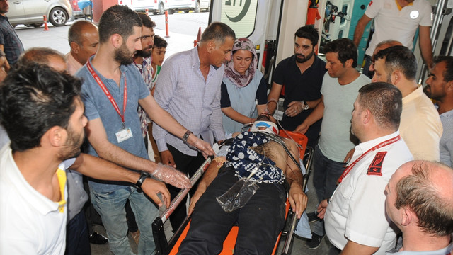 Şırnak'ta ambulans ile kamyonet çarpıştı: 9 yaralı