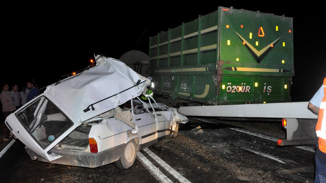 Sivas'ta trafik kazası: 2 ölü
