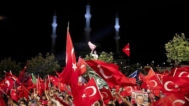 Cumhurbaşkanlığı Külliyesinde demokrasi nöbeti sürüyor