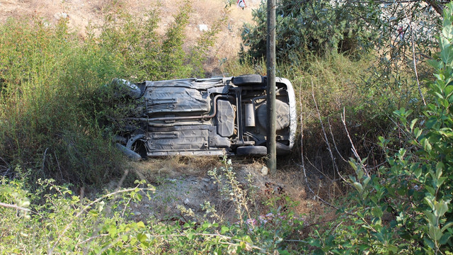 Tosya'da otomobil şarampole devrildi: 1 ölü, 5 yaralı