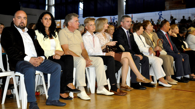 Türk halk dansları ekipleri Macaristan'da sahne aldı