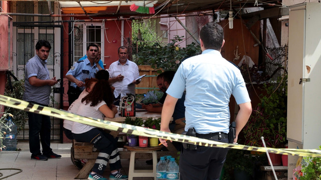 Üvey çocuklarını yaralayan kişi, intihar etti