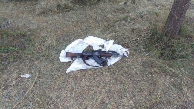 Van'da toprağa gömülü 3 silah ele geçirildi