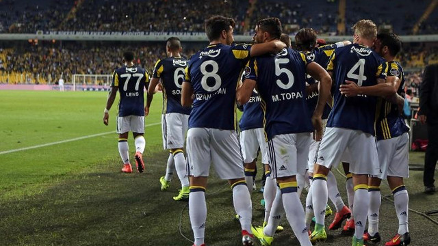 Fenerbahçe evinde oynadığı maçta Gaziantepsporu 2-1 mağlup etti