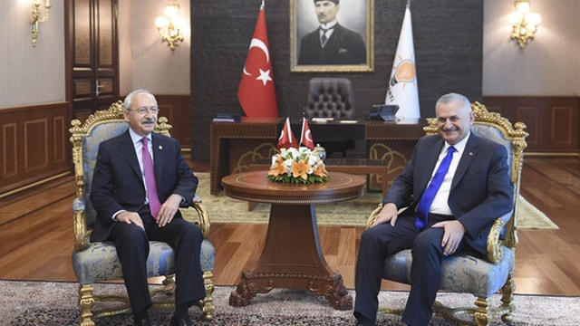 FETÖ Fırat Kalkanı ve mini anayasa değişikliğini Başbakan Yıldırım ile Kılıçdaroğlu görüştü