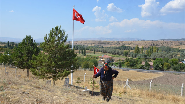 15 Temmuz şehidine babaanne ağıdı