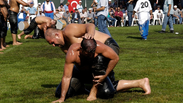 17 Eylül Yağlı Pehlivan Güreşleri