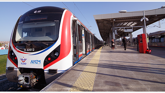 Marmarayda teknik arıza nedeniyle yoğunluk yaşanıyor