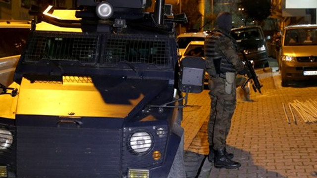 Ankarada asayiş kontrolünde polise saldırdılar