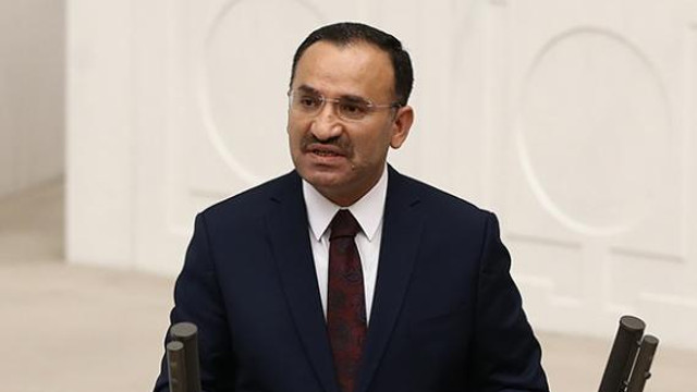 70 bin kişiye işlem yapılıp 32 bin kişinin tutuklandığını Adalet Bakanı Bekir Bozdağ açıkladı