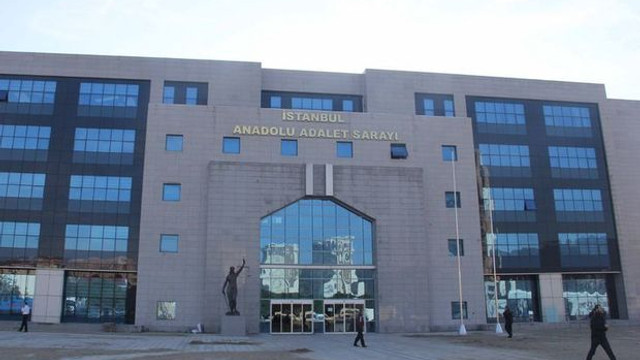 FETÖ soruşturmasında 100 kişinin gözaltı kararı verildiği Anadolu Adalet Sarayında arama yapılıyor