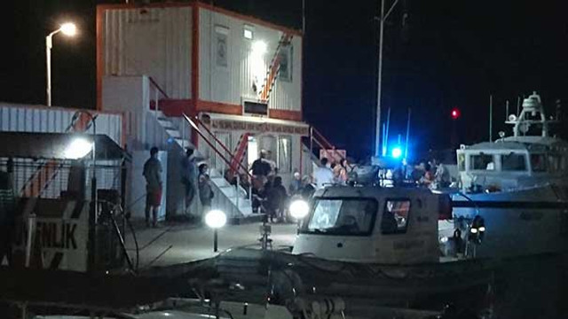 Sürat teknesi balıkçı teknesine çarptı: 3 yaralı 1 kayıp