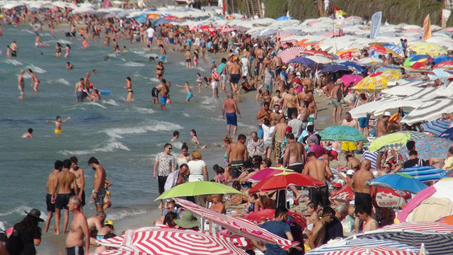 Kuşadası’nda bayram bereketi